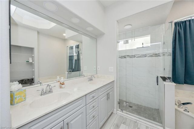 8700 Ibis Cove CIR, Naples, FL 34119