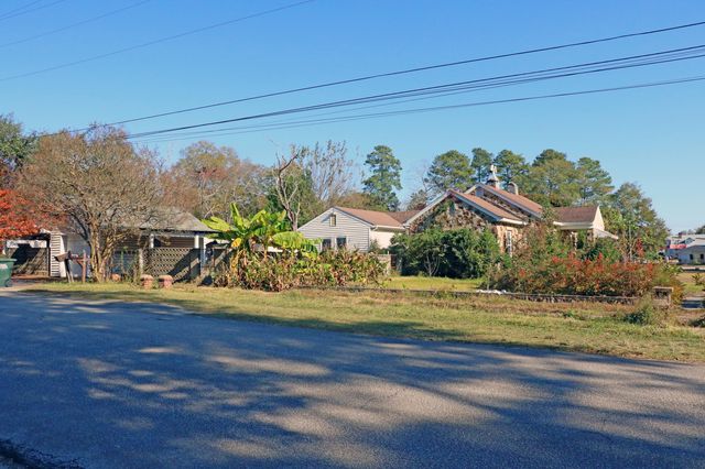 181 Louie Street, Wagener, SC 29164