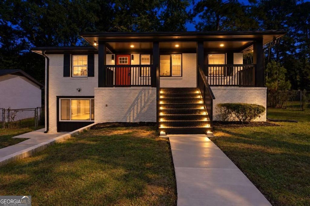 3869 Wisteria Lane SW, Atlanta, GA 30331 — photo 2