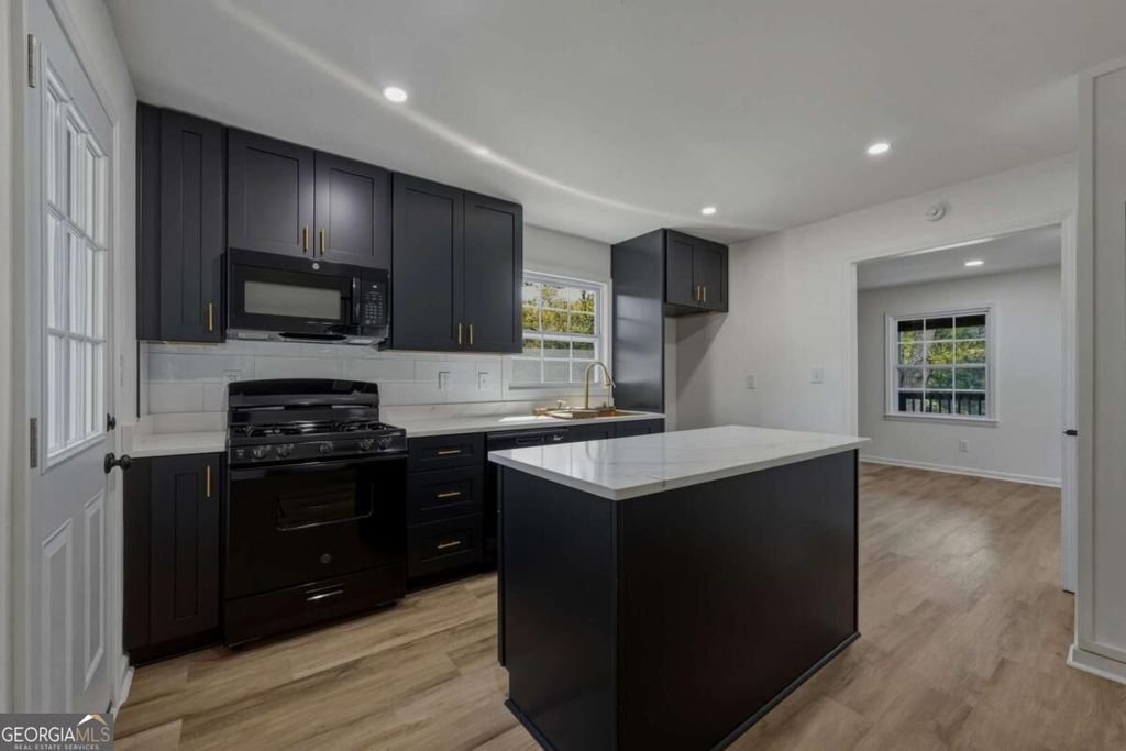 3869 Wisteria Lane SW, Atlanta, GA 30331 — photo 5