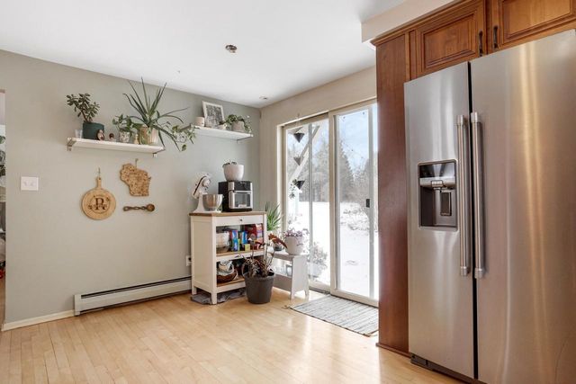 1523 W Liebau ROAD, Mequon, WI 53092