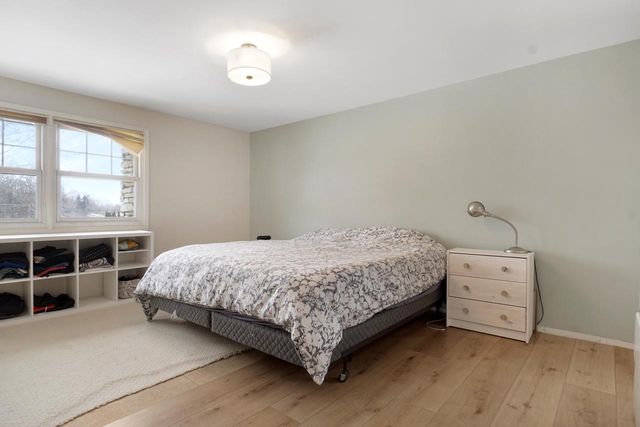 1523 W Liebau ROAD, Mequon, WI 53092