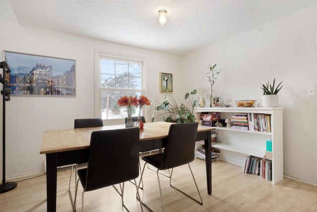 1523 W Liebau ROAD, Mequon, WI 53092