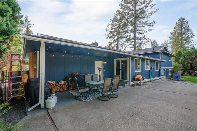 12107 S Player Dr, Spokane, WA 99223