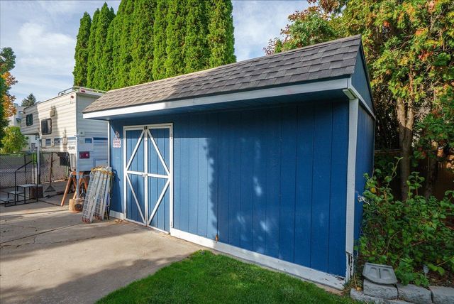 12107 S Player Dr, Spokane, WA 99223