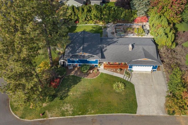 12107 S Player Dr, Spokane, WA 99223