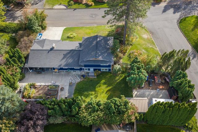 12107 S Player Dr, Spokane, WA 99223