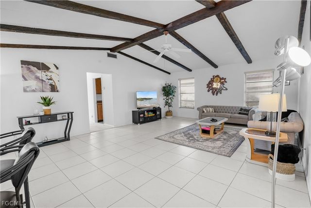 818 Monticello CT, Cape Coral, FL 33904