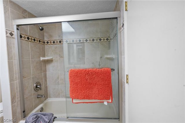 818 Monticello CT, Cape Coral, FL 33904