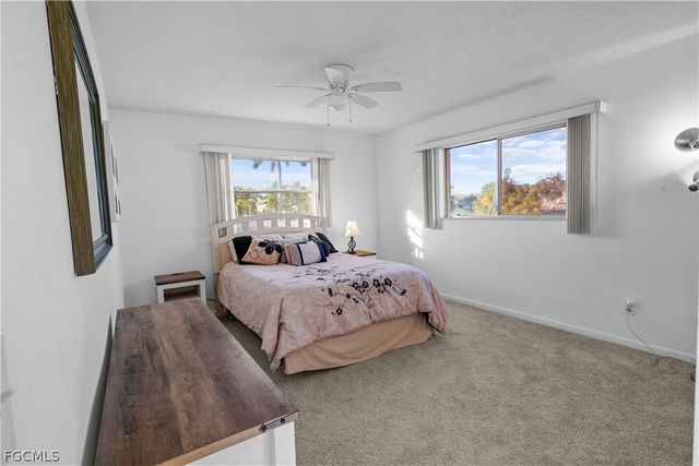 818 Monticello CT, Cape Coral, FL 33904