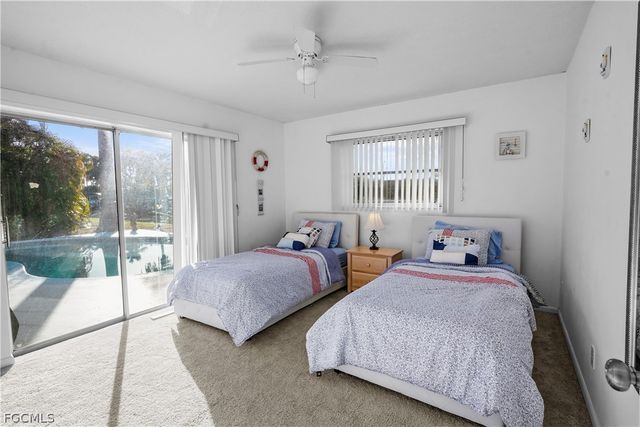 818 Monticello CT, Cape Coral, FL 33904