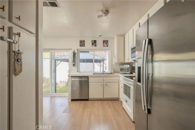 19565 Rinaldi Street 18, Porter Ranch, CA 91326
