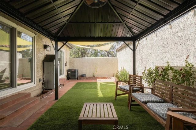 19565 Rinaldi Street 18, Porter Ranch, CA 91326
