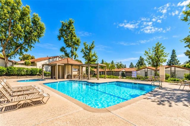 19565 Rinaldi Street 18, Porter Ranch, CA 91326