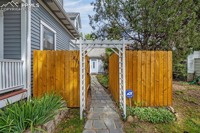 806 E Platte Avenue, Colorado Springs, CO 80903