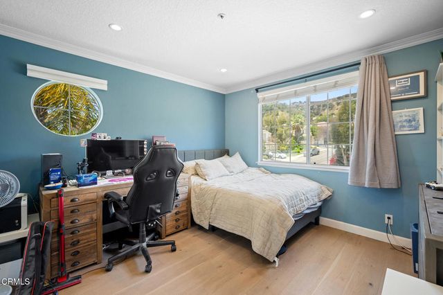 1800 Calle Suenos, Glendale, CA 91208