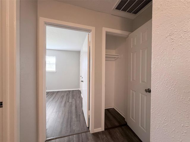 7301 Cardinal Circle, Texas City, TX 77591