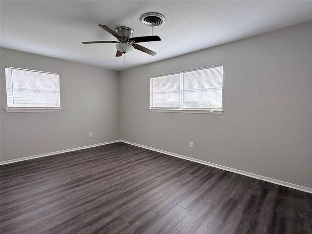 7301 Cardinal Circle, Texas City, TX 77591