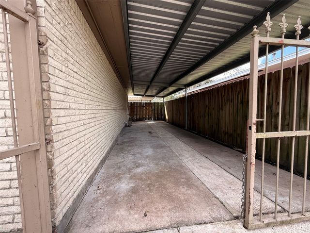 7301 Cardinal Circle, Texas City, TX 77591