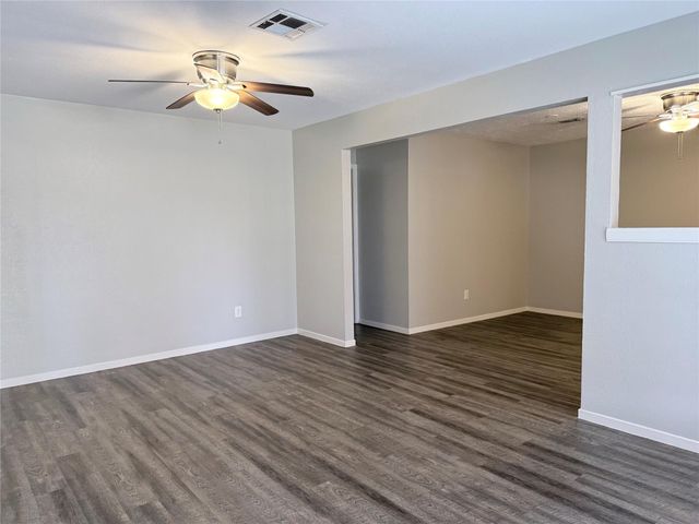 7301 Cardinal Circle, Texas City, TX 77591