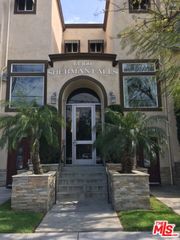 13360 Burbank Boulevard 10, Sherman Oaks, CA 91401