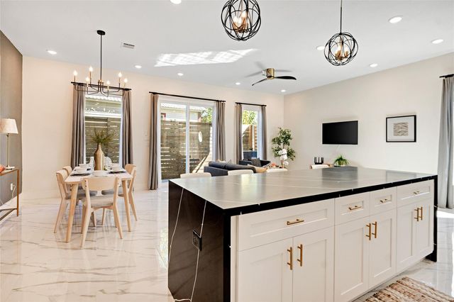 5908 St Augustine Street F, Houston, TX 77021