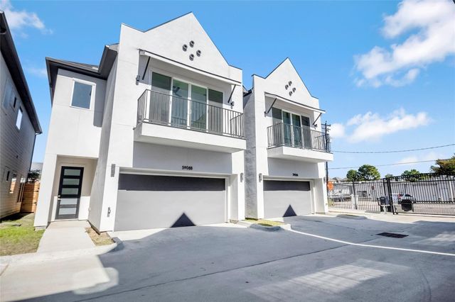 5908 St Augustine Street F, Houston, TX 77021