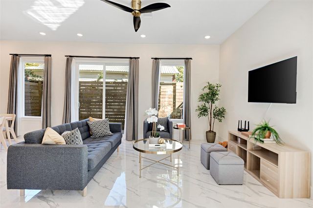 5908 St Augustine Street F, Houston, TX 77021