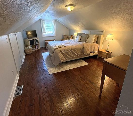 6934 Merwin Avenue, Cincinnati, OH 45227