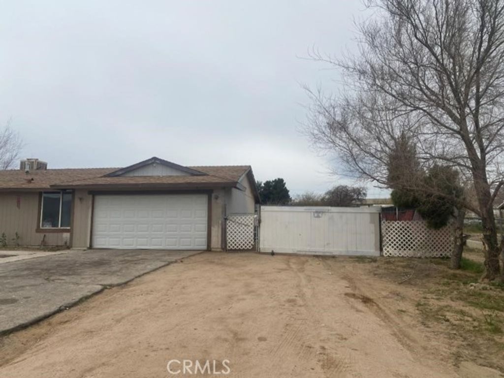 9286 Espada Avenue, Hesperia, CA 92345