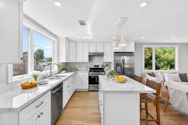 5935 Kauffman Ave. B, Temple City, CA 91780