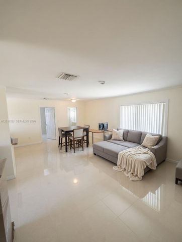 261 NE 40th St 261, Deerfield Beach, FL 33064