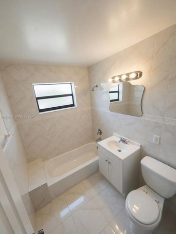 261 NE 40th St 261, Deerfield Beach, FL 33064