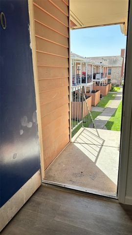 6200 Ranchester Drive 230, Houston, TX 77036