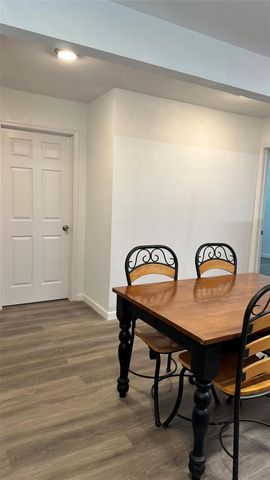 6200 Ranchester Drive 230, Houston, TX 77036