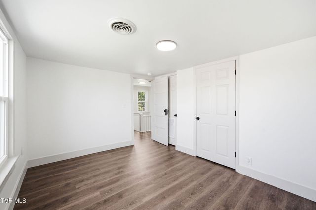 1220 Massachusetts Avenue, Bristol, VA 24201