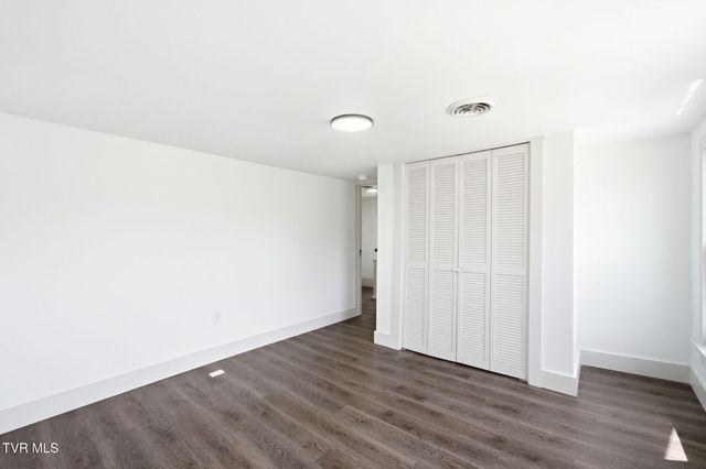 1220 Massachusetts Avenue, Bristol, VA 24201