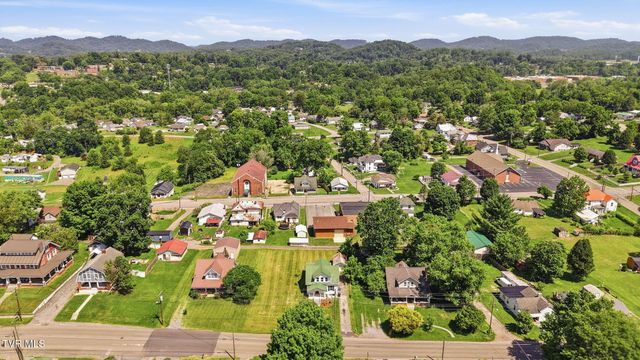 1220 Massachusetts Avenue, Bristol, VA 24201