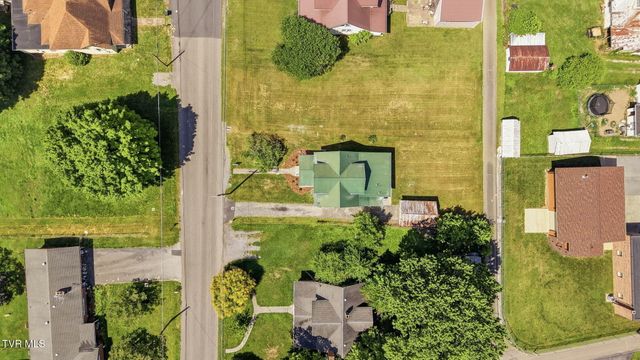 1220 Massachusetts Avenue, Bristol, VA 24201