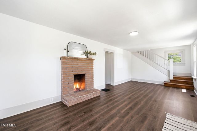1220 Massachusetts Avenue, Bristol, VA 24201