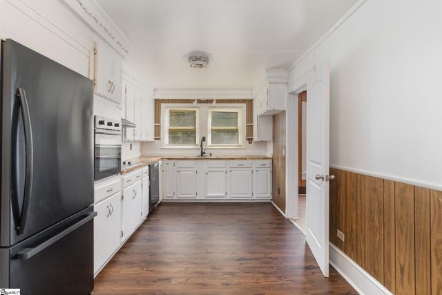 96 Main Street, Pelzer, SC 29669