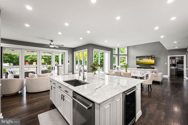3219 SARUM FARM LN, Garnet Valley, PA 19060