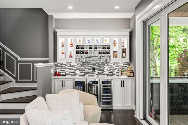 3219 SARUM FARM LN, Garnet Valley, PA 19060
