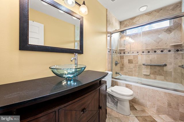 3219 SARUM FARM LN, Garnet Valley, PA 19060