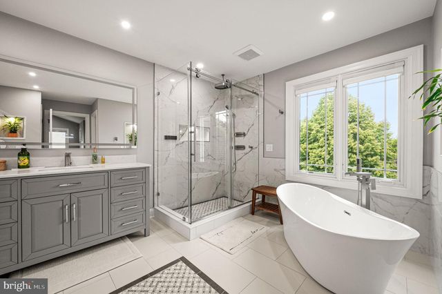 3219 SARUM FARM LN, Garnet Valley, PA 19060