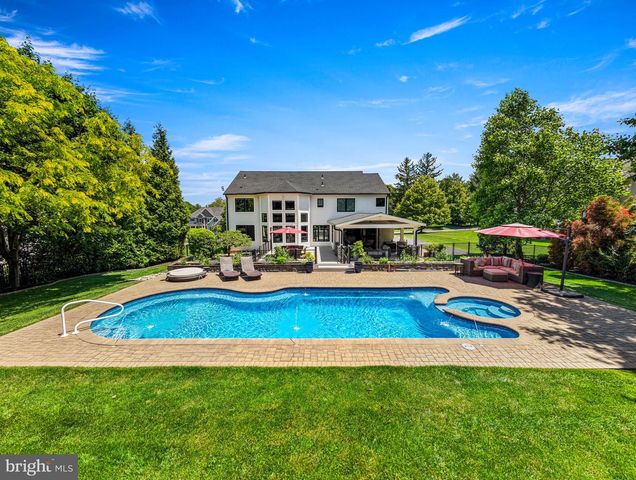 3219 SARUM FARM LN, Garnet Valley, PA 19060