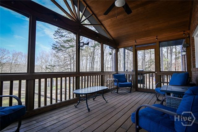 1010 Charles Court, Statham, GA 30666