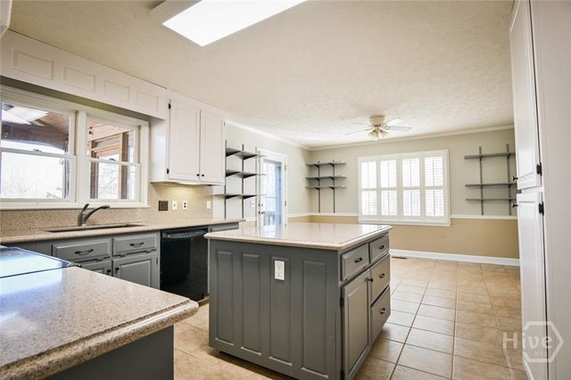 1010 Charles Court, Statham, GA 30666