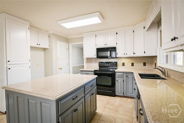 1010 Charles Court, Statham, GA 30666