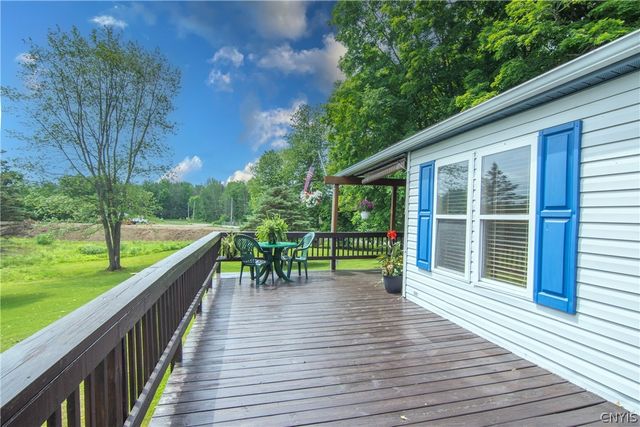 28 Hawthorne Road, Schroeppel, NY 13069
